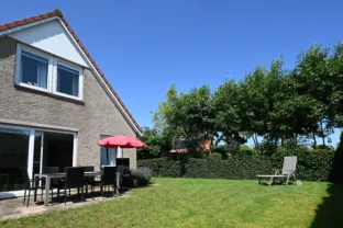 Ferienhaus le bonheur 18 07 cadzand garten rasen