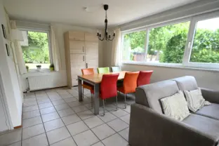 Villa mer pese schorre 28 cadzand eethoek bank