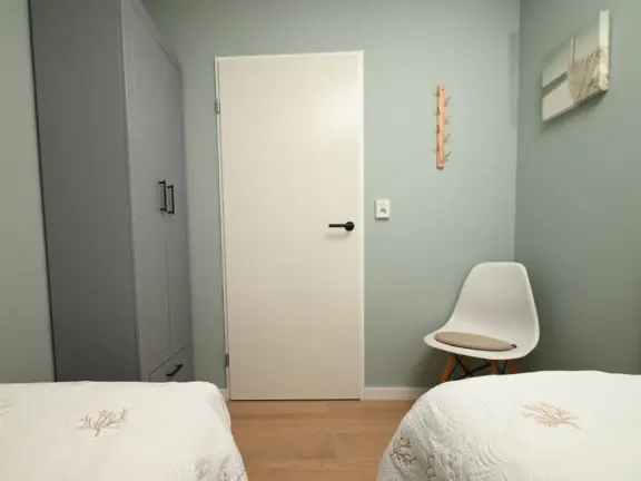 Appartement wijk de brabander 71 cadzand slaapkamer 2 kast