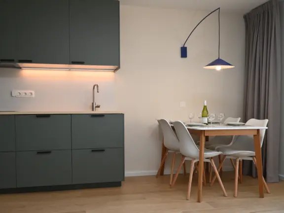 Appartement wijk de brabander 72 cadzand eethoek