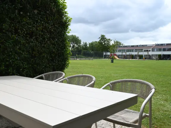 Vakantiehuis wijk de brabander 185 cadzand terras tafel