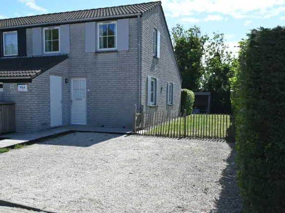 Vakantiehuis cadzand birdhouse wijk de brabander 25 oprit