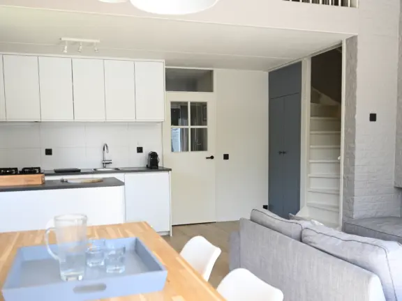 Vakantiehuis cadzand birdhouse wijk de brabander 25 keuken eettafel