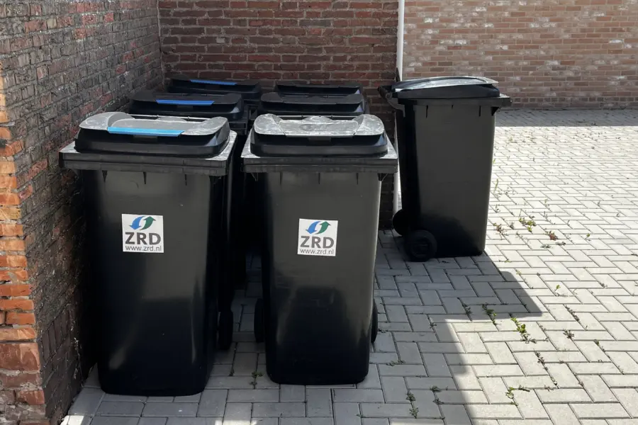 Parking at sea vuilcontainers