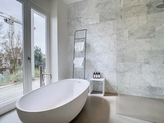 0 badhuis cadzand 2 E006 badkamer 2 bad