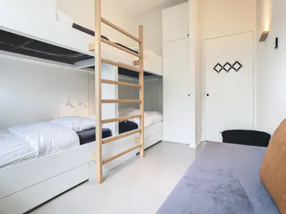 0 badhuis cadzand 2 E006 slaapkamer 4 kast