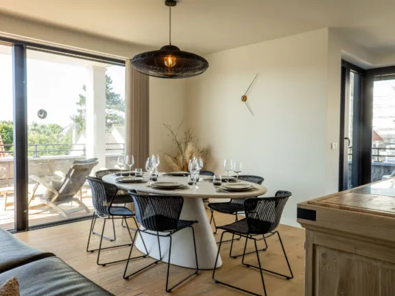 Maison la belle de branding cadzand eethoek schuifpui