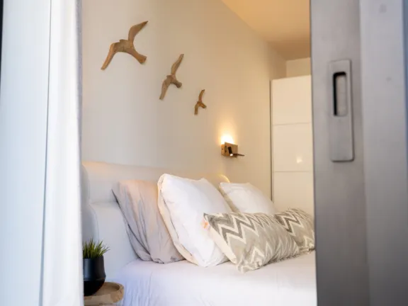 Maison la belle de branding cadzand master bedroom detail