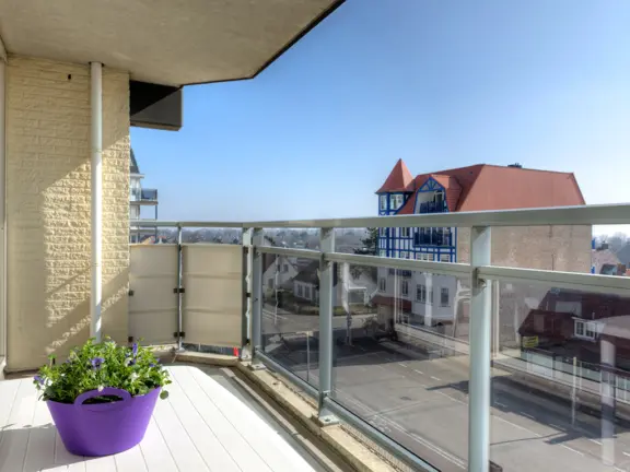 Appartement met zeezicht boulevard wielingen 76 06 cadzand balkon zijkant
