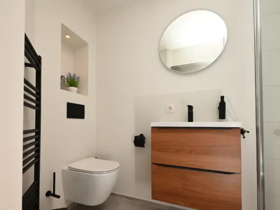 Appartement aan zee cadzand bad deurloo 53 05 badkamer