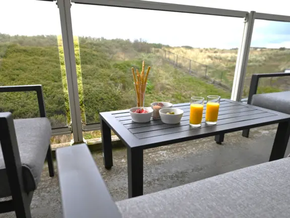 Vakantie appartement deurloo cadzand 55 10 balkon lounge set