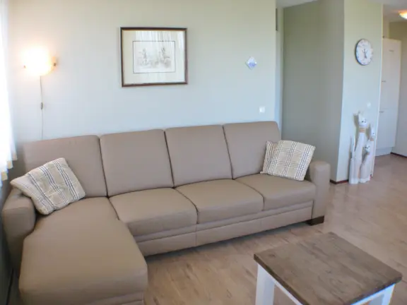 Wohnung cadzand deurloo 55 10 wohnzimmer sofa