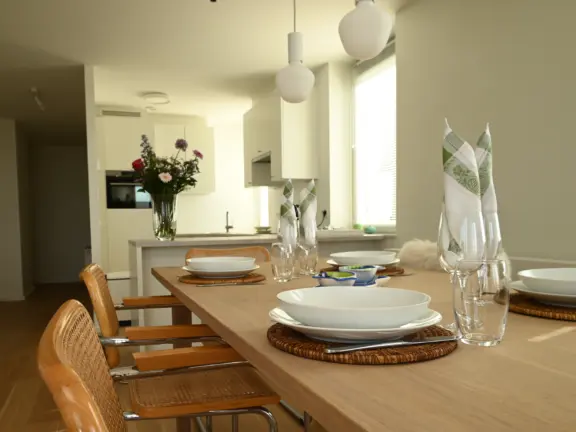 Appartement boulevard de wielen 55 18 cadzand gedekte tafel detail