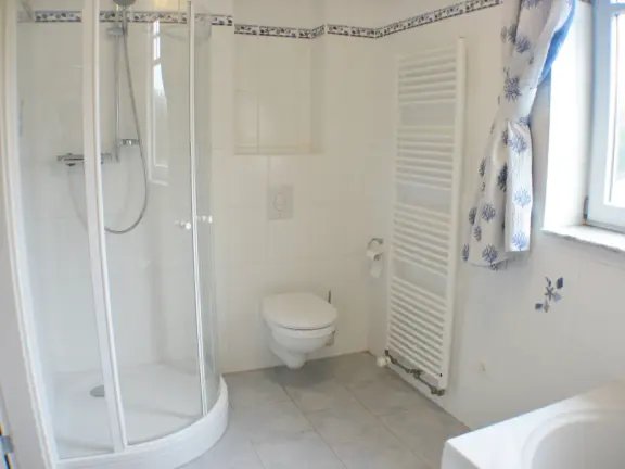 Appartement cadzand bad villa duindoorn 101 badkamer douche