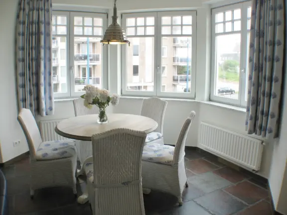 Appartement cadzand bad villa duindoorn 101 eethoek