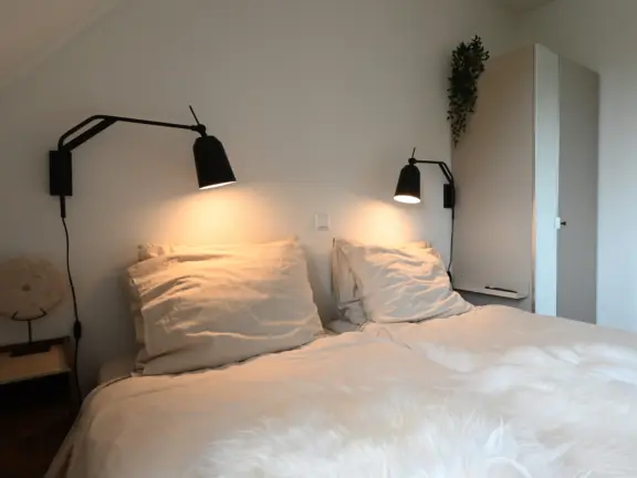 Duinhof appartement cadzand stijn albregtsstraat 6 13 masterbedroom bed
