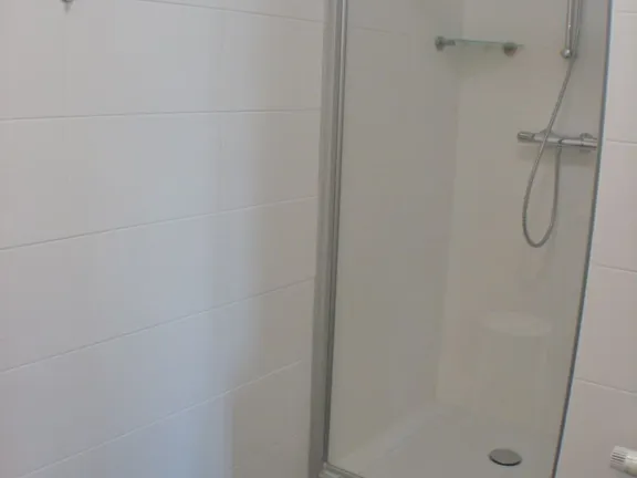 Duinhof appartement cadzand stijn albregtsstraat 6 13 douche