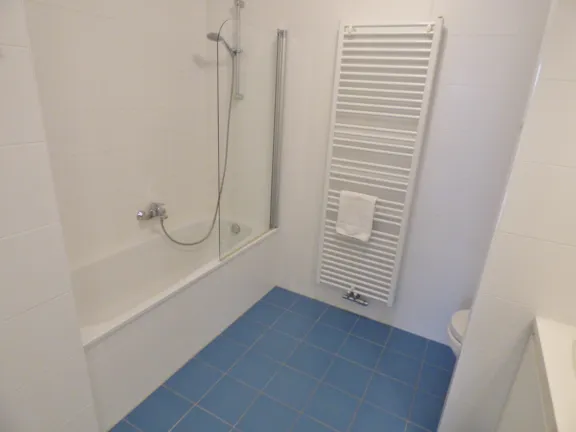 Appartement cadzand duinhof 3 9 1 badkamer bad douche