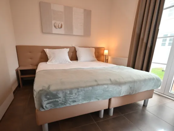 Duinhof 5 6 appartement cadzand grote slaapkamer