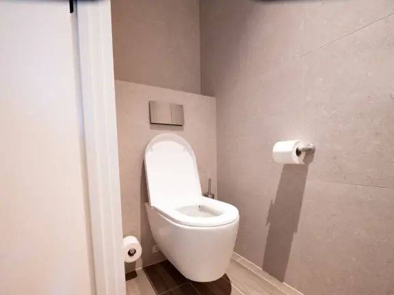 The hamptons cadzand appartement lumiere wc