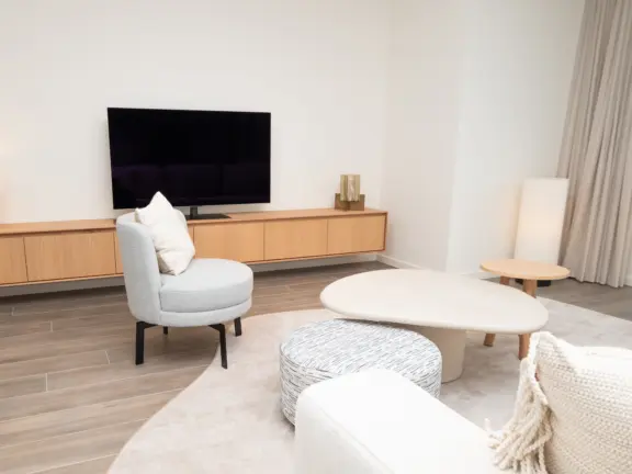 Hamptons cadzand luxus wohnung 21 004 wohnzimmer stuhl