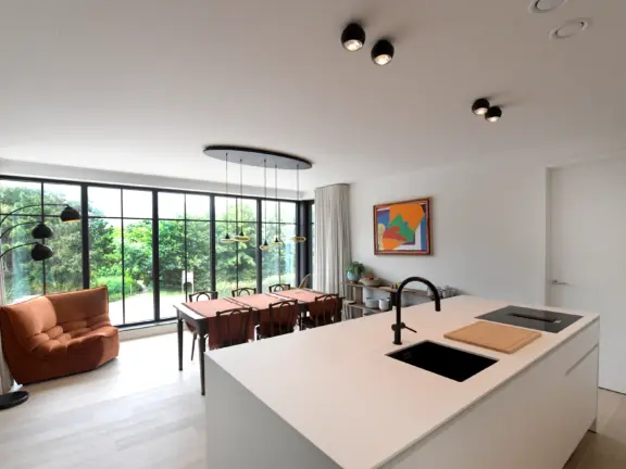 Hamptons cadzand luxe appartement boulevard 22 101 eethoek vanuit keuken