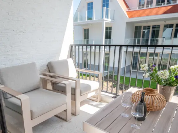 Appartement sky cadzand balkon zijkant 2