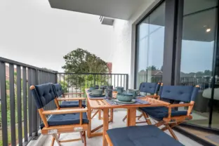 Hamptons 22 104 balkon tafel twee