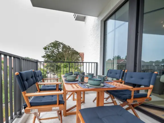 Hamptons 22 104 balkon tafel twee