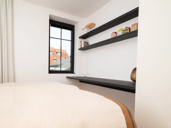 Hamptons 22 104 slaapkamer 1 bed raam 2