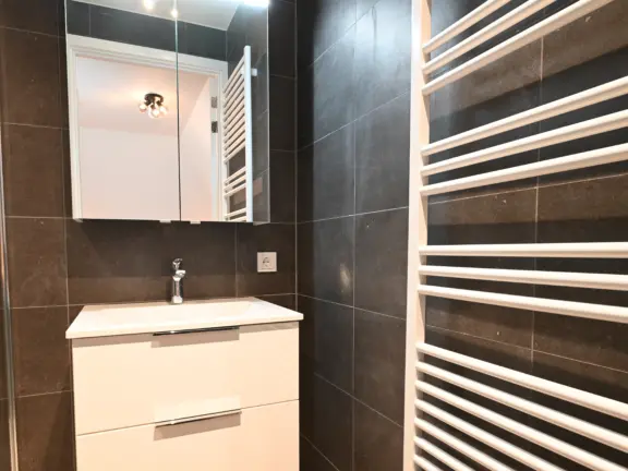 Luxe appartement boulevard 15 301 cadzand slaapkamer 1 badkamer ensuite wastafel