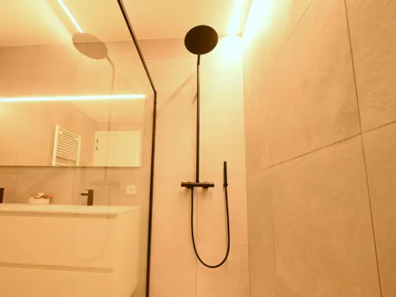 Vakantie appartement boulevard de wielingen 15 001 cadzand badkamer inloopdouche