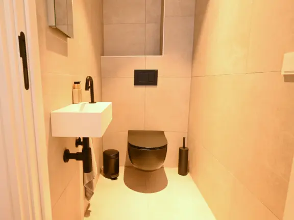 Vakantie appartement boulevard de wielingen 15 001 cadzand badkamer separaat toilet