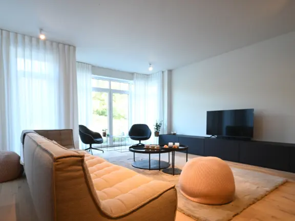 Vakantie appartement boulevard de wielingen 15 001 cadzand woonkamer zithoek totaal