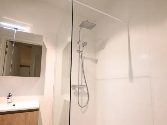 Appartement boulevard de wielingen 15 103 cadzand badkamer 2 douche