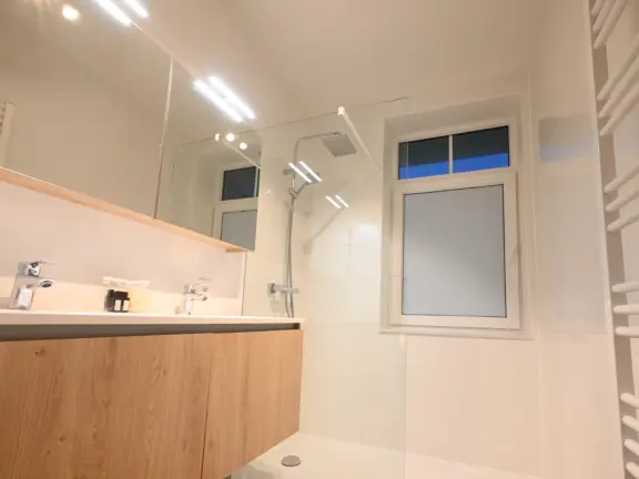 Appartement boulevard de wielingen 15 103 cadzand slaapkamer 1 wastafel douche