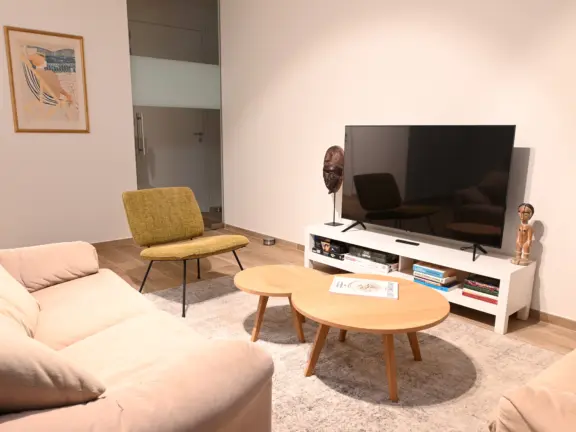 Appartement boulevard de wielingen 15 103 cadzand woonkamer televisie