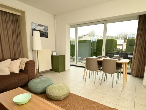 Appartement duinlaan 5 karen cadzand bad eethoek totaal