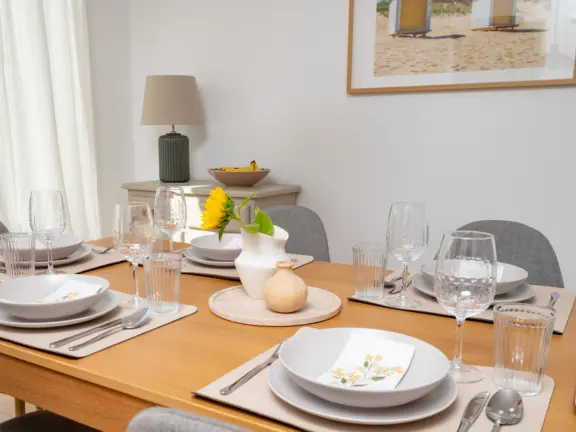 Egelantierlaan 6 eeettafel detail