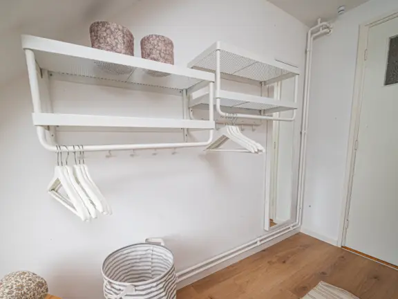 Egelantierlaan 6 slaapkamer 3 kledingrek