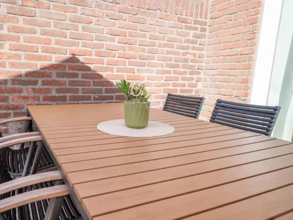Egelantierlaan 6 tuin tafel