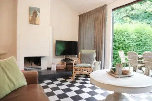 Esdoornstraat 18 Cadzand tv 2