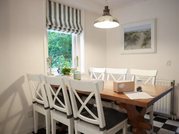 Esdoornstraat 18 Cadzand eettafel 2