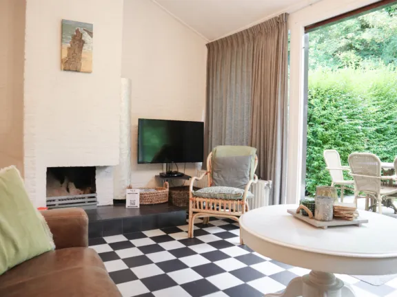 Esdoornstraat 18 Cadzand tv 2