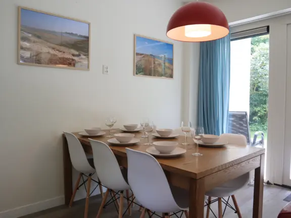 Hennequinlaan 10 Cadzand eettafel