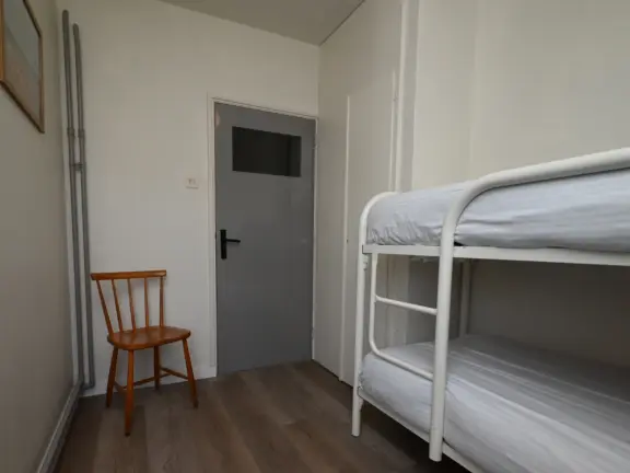 Hennequinlaan 10 Cadzand stapelbed deur