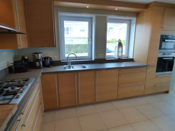 Appartement hennequinlaan 23 cadzand ariel keuken 2