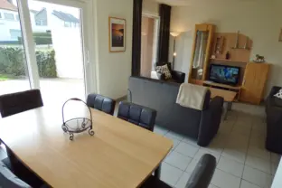 Appartement villa desto hennquinlaan 25 cadzand bad woonkamer