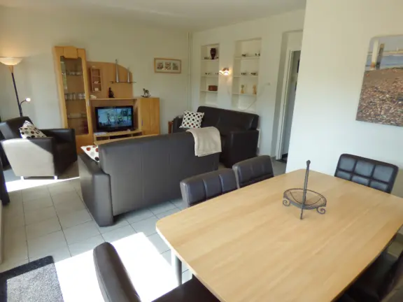 Appartement villa desto hennquinlaan 25 cadzand bad woonkamer totaal