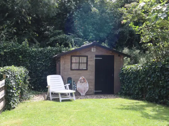 Hennequinlaan 8 B Cadzand tuin huisje